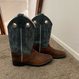 Old west cowboy boot turquoise